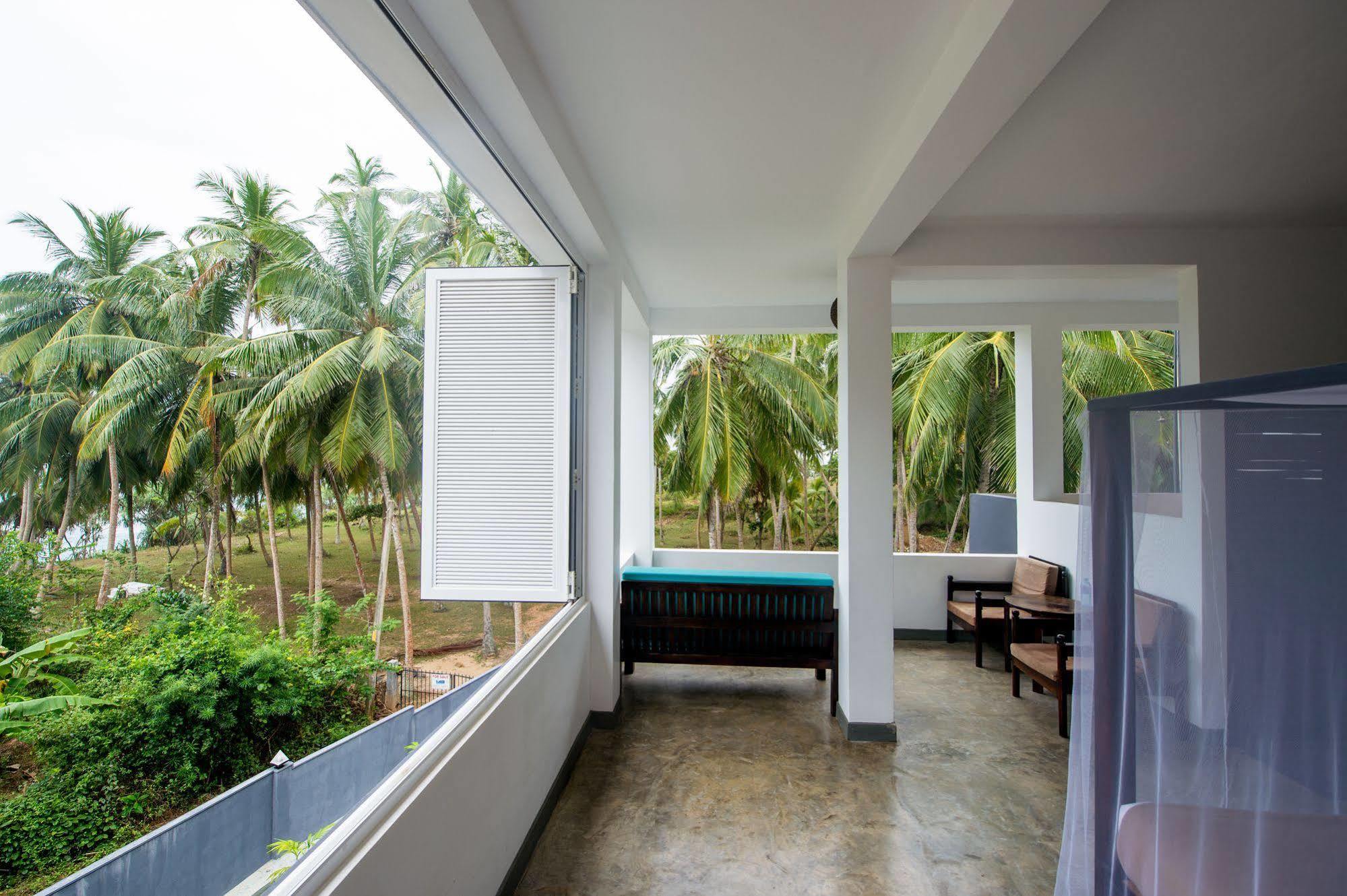 Jasper House 3*